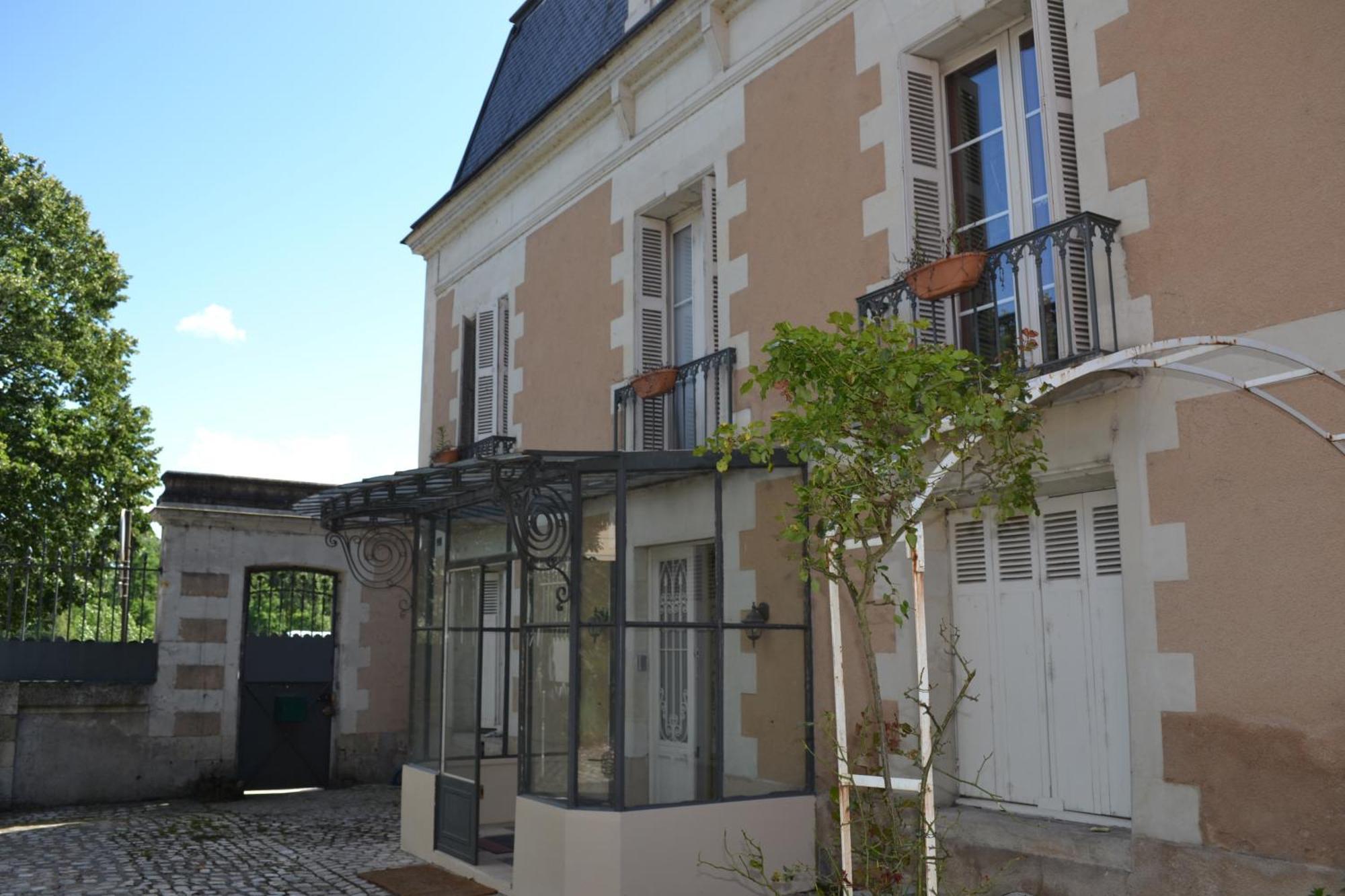 Lit En Loire Bed & Breakfast Saint-Cyr-sur-Loire Exterior photo