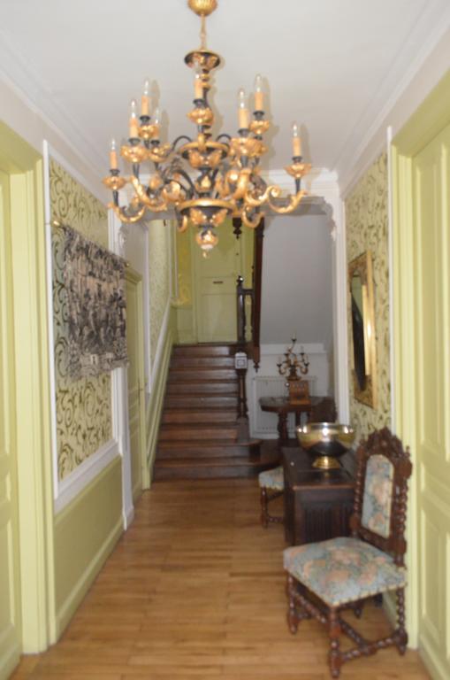 Lit En Loire Bed & Breakfast Saint-Cyr-sur-Loire Exterior photo