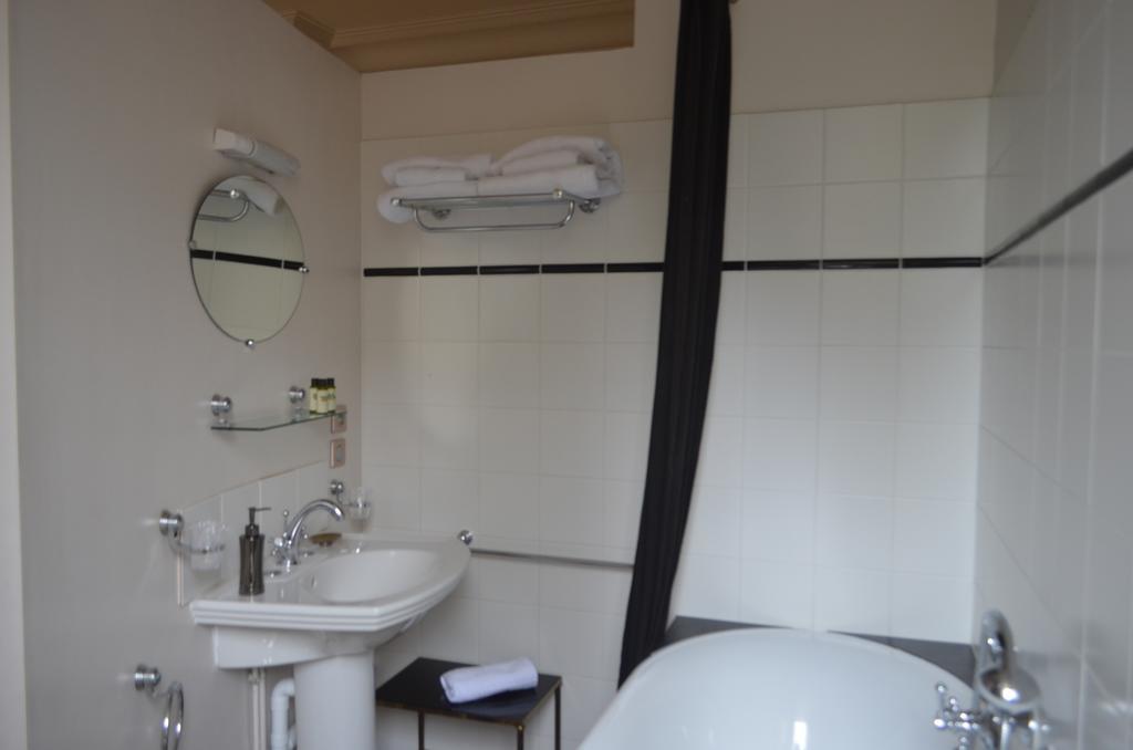 Lit En Loire Bed & Breakfast Saint-Cyr-sur-Loire Exterior photo